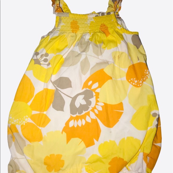 Carters Baby Girl Rompers 9 Months Lot of 2! - Picture 2 of 13